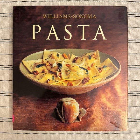 Williams-Sonoma Collection: Pasta Hardcover Book - Picture 6 of 6